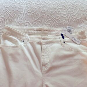 Chico’s white jeans. Size 3 (16). New with tags.